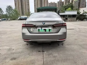 2024 BMW i5 с пробегом 39 000 км