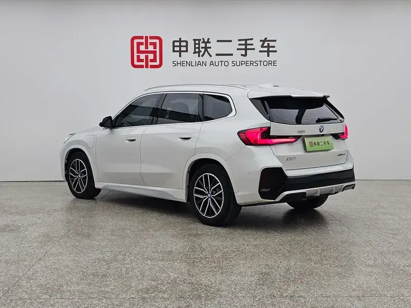 2026 BMW iX1 с пробегом 5 900 км