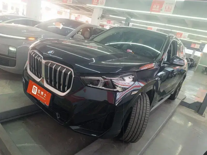 2023 BMW X1 с пробегом 10 500 км