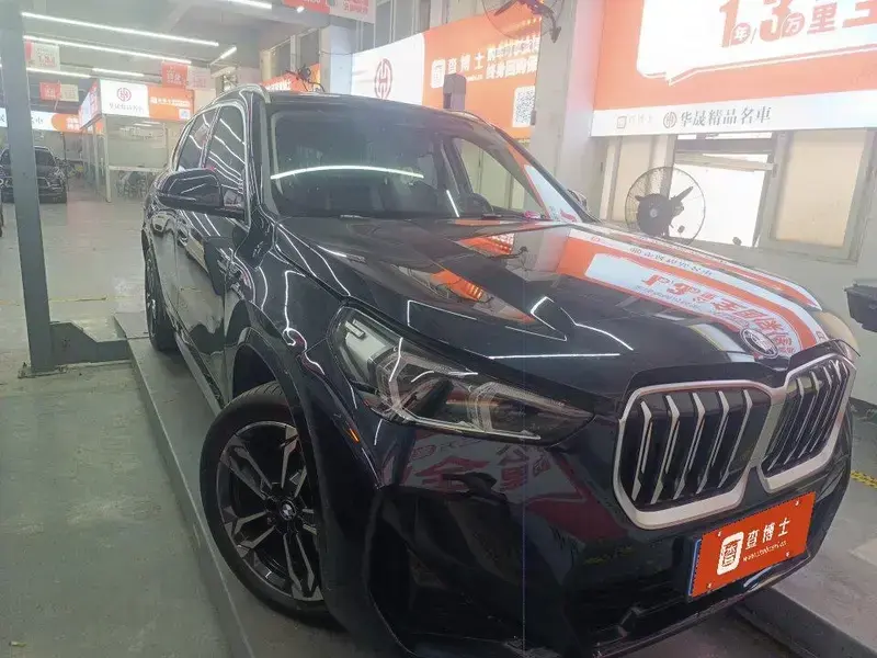2023 BMW X1 с пробегом 10 500 км