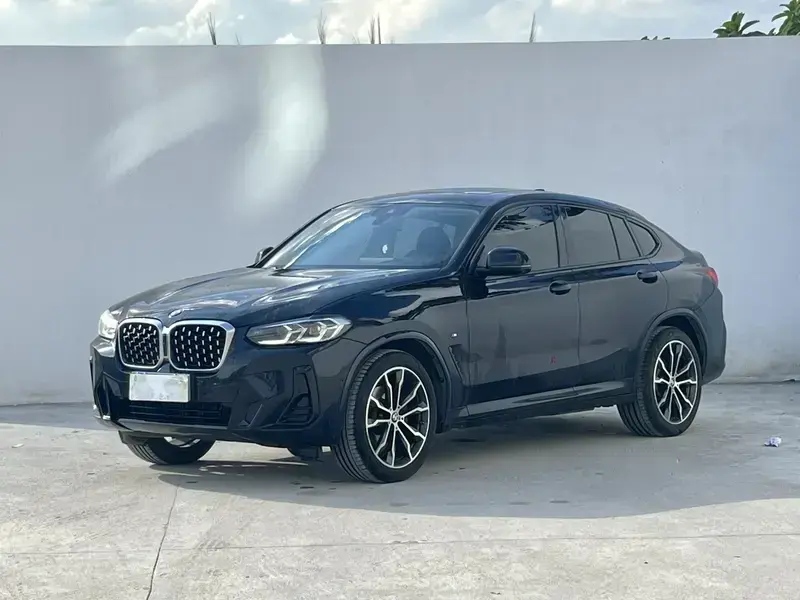 2022 BMW X4 с пробегом 73 000 км