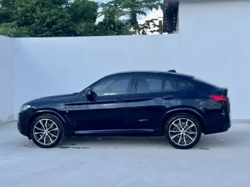 2022 BMW X4 с пробегом 73 000 км
