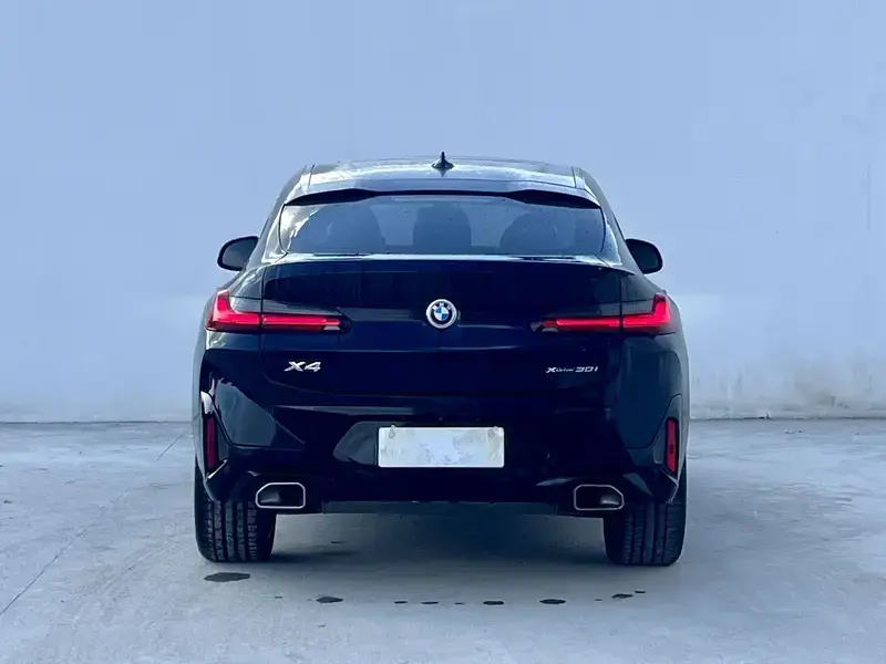 2022 BMW X4 с пробегом 73 000 км