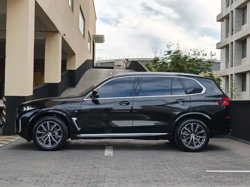 2023 BMW X5 с пробегом 17 000 км