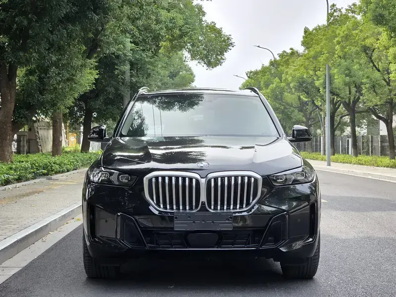 2025 BMW X5 с пробегом 25 000 км
