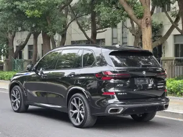 2025 BMW X5 с пробегом 25 000 км