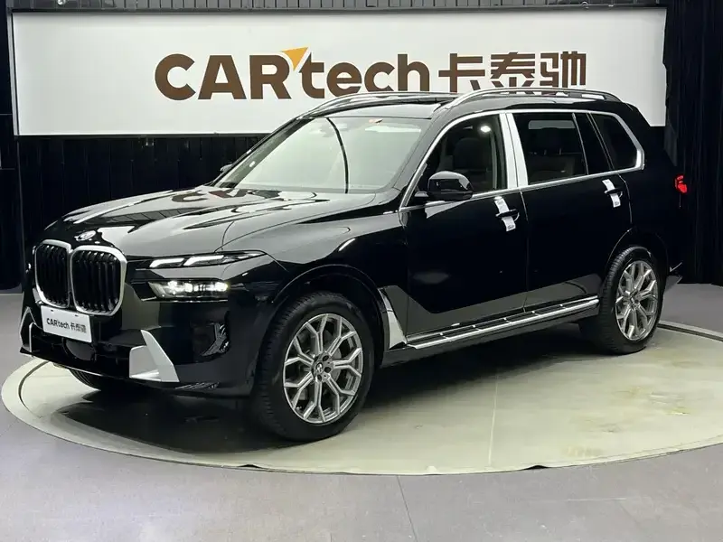 2023 BMW X7 с пробегом 35 600 км