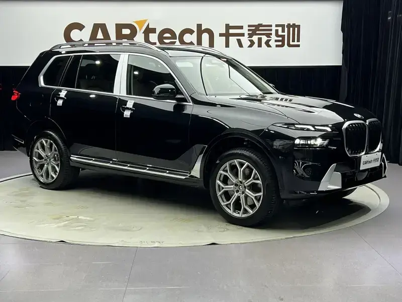2023 BMW X7 с пробегом 35 600 км