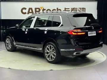 2023 BMW X7 с пробегом 35 600 км