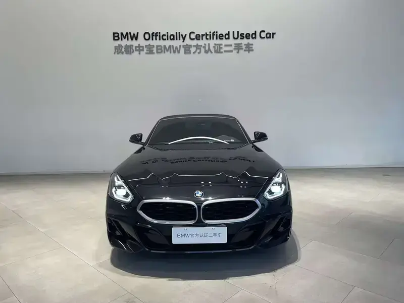 2023 BMW Z4 с пробегом 9 900 км