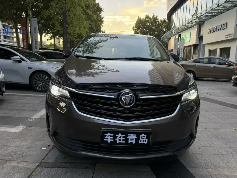 2022 Buick GL8 с пробегом 108 000 км