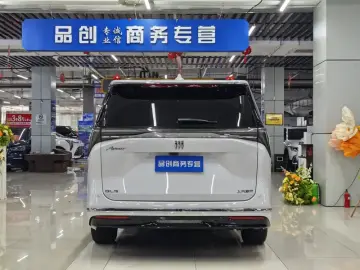 2026 Buick GL8 с пробегом 12 000 км