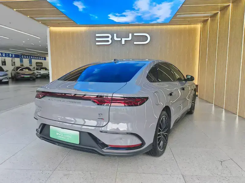 2025 BYD Han с пробегом 3 900 км