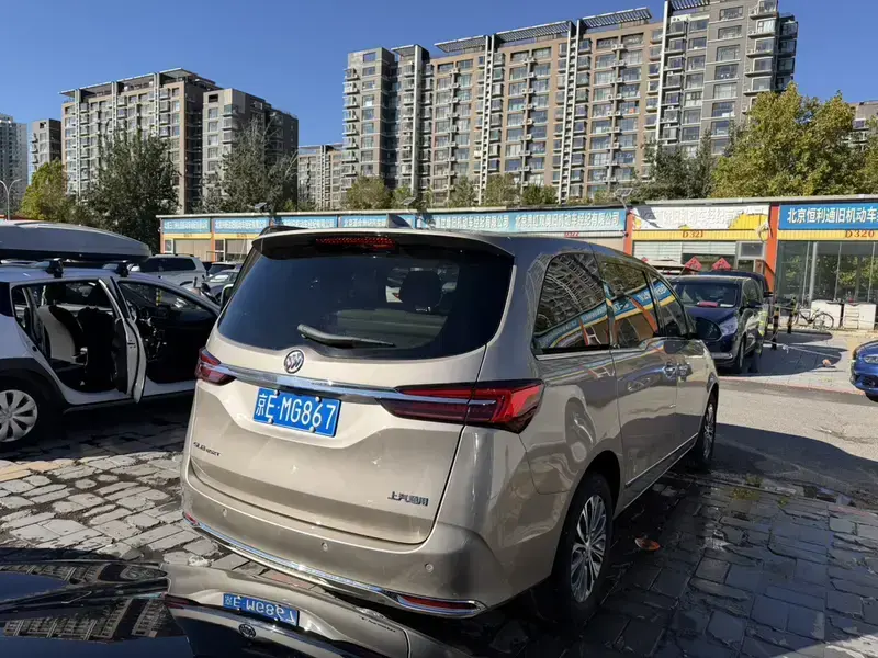 2022 Buick GL8 с пробегом 62 000 км