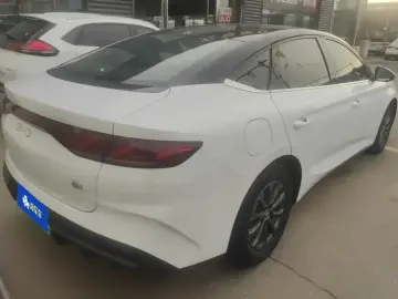 2024 BYD Qin L с пробегом 19 000 км