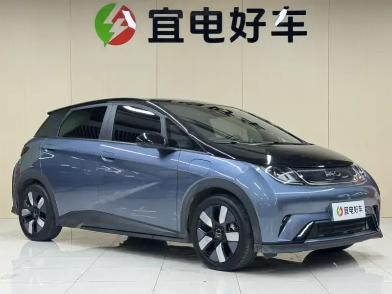 2025 BYD Dolphin с пробегом 32 000 км