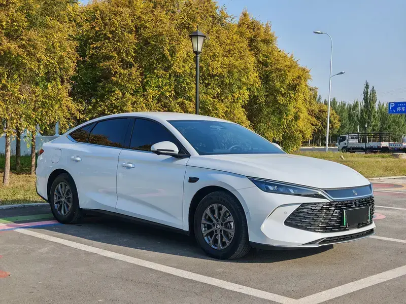 2024 BYD Qin L с пробегом 18 000 км