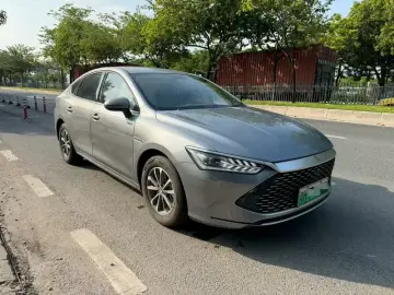 2024 BYD Qin Plus с пробегом 4 000 км