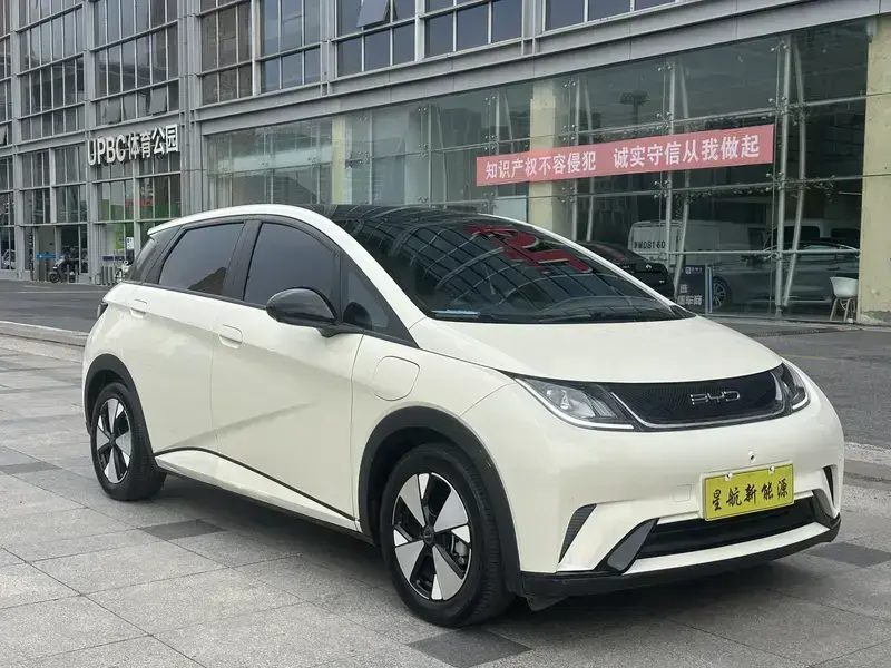 2023 BYD Dolphin с пробегом 24 000 км
