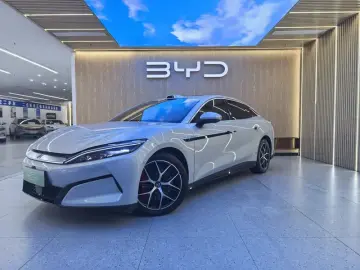 2025 BYD Han L с пробегом 7 400 км