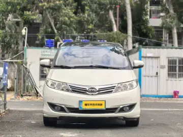 2013 BYD M6 с пробегом 160 000 км