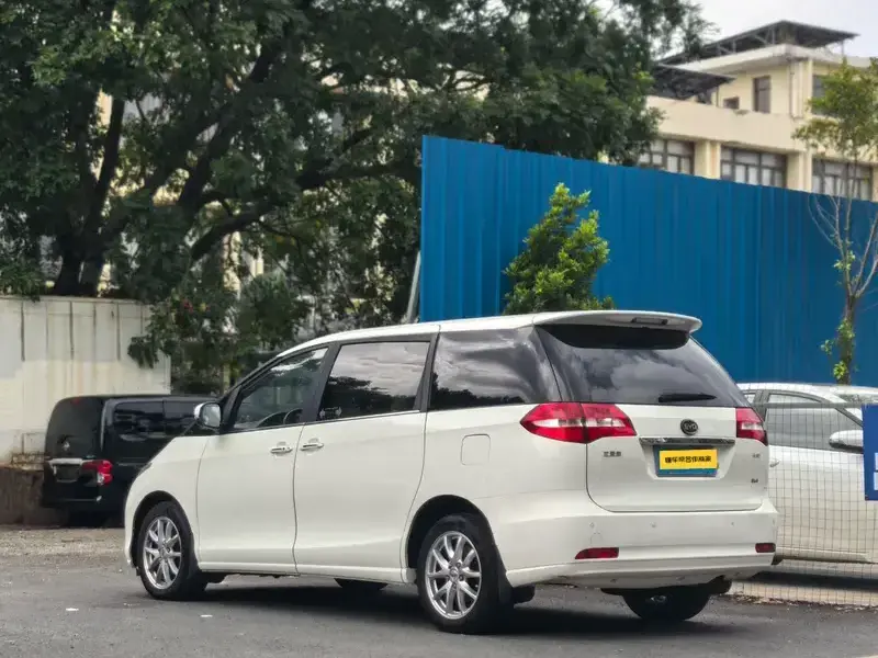 2013 BYD M6 с пробегом 160 000 км