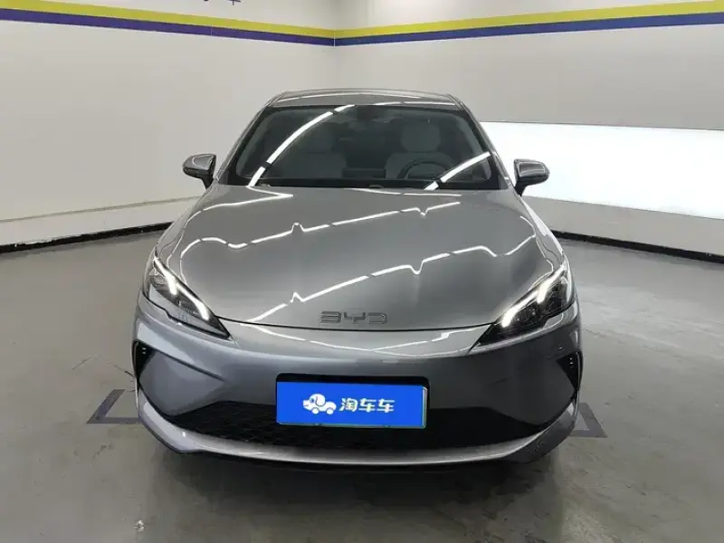 2025 BYD Seal 05 с пробегом 20 000 км