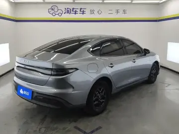 2025 BYD Seal 05 с пробегом 20 000 км