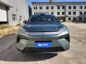 2025 BYD Tang L с пробегом 19 000 км