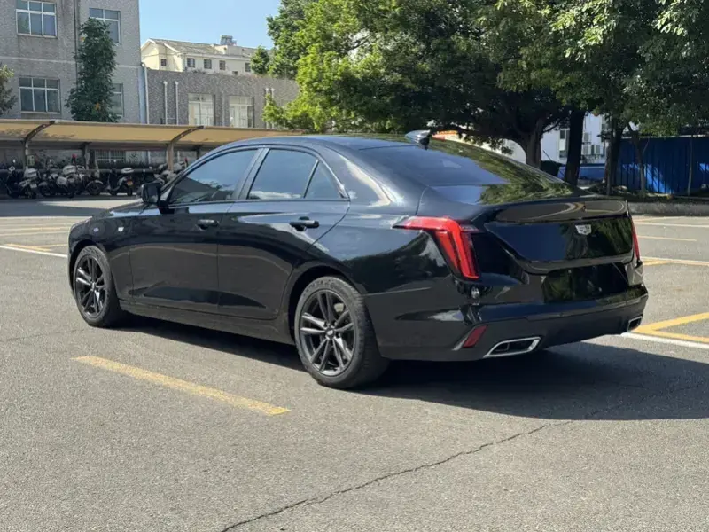 2022 Cadillac CT4 с пробегом 39 000 км