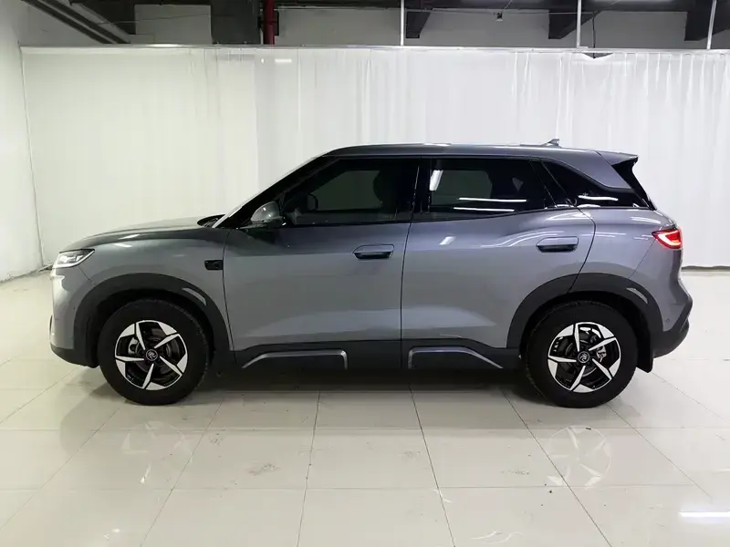 2025 BYD Yuan Up с пробегом 9 100 км