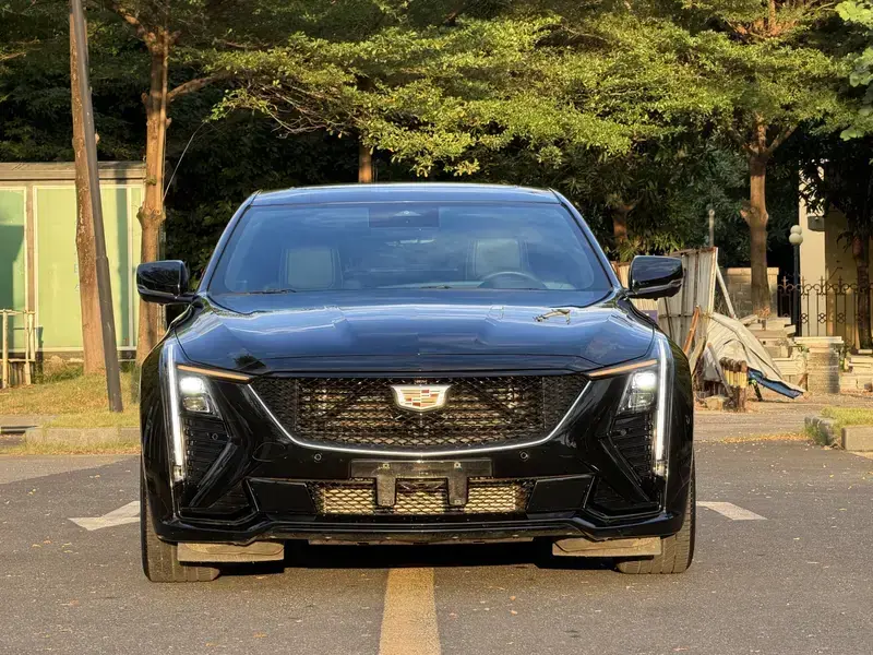 2024 Cadillac CT5 с пробегом 28 000 км