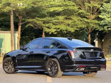 2024 Cadillac CT5 с пробегом 28 000 км