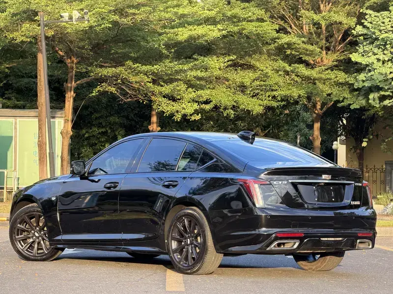 2024 Cadillac CT5 с пробегом 28 000 км