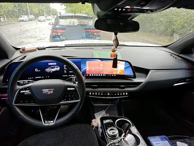 2023 Cadillac GT4 с пробегом 40 100 км