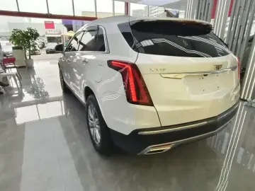 2021 Cadillac XT5 с пробегом 34 000 км