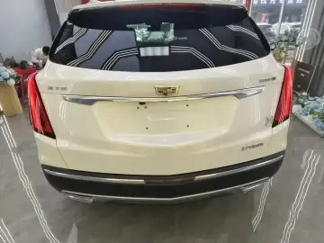 2021 Cadillac XT5 с пробегом 34 000 км
