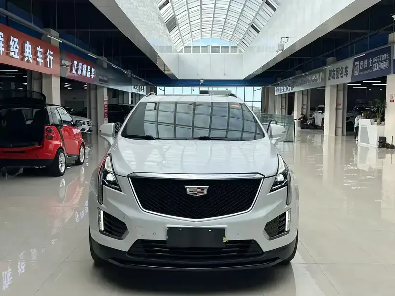 2020 Cadillac XT5 с пробегом 109 000 км