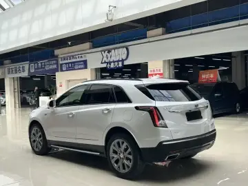 2020 Cadillac XT5 с пробегом 109 000 км