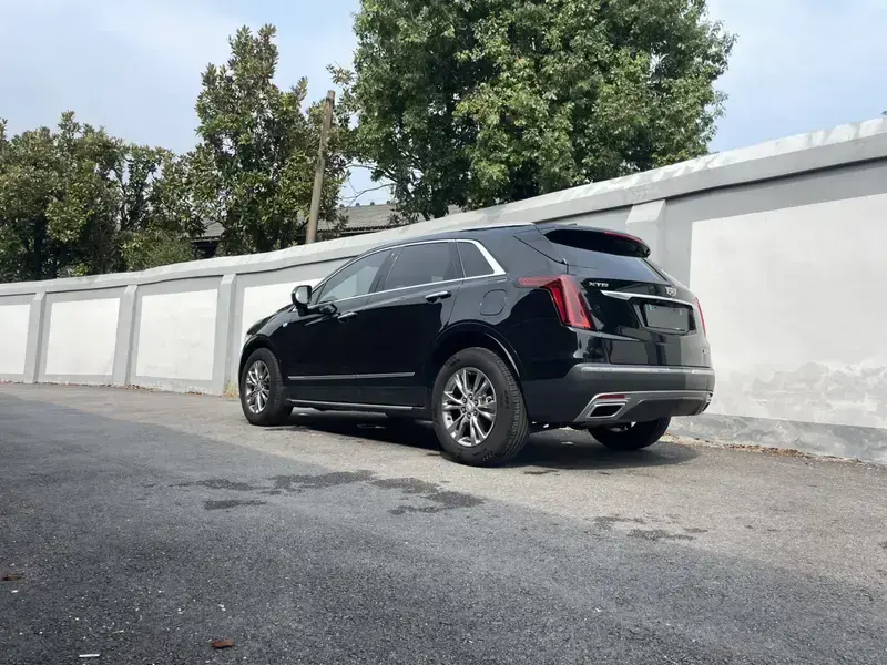 2020 Cadillac XT5 с пробегом 100 000 км