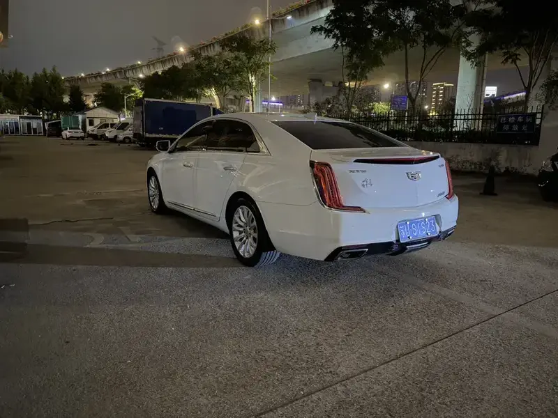 2018 Cadillac XTS с пробегом 100 000 км