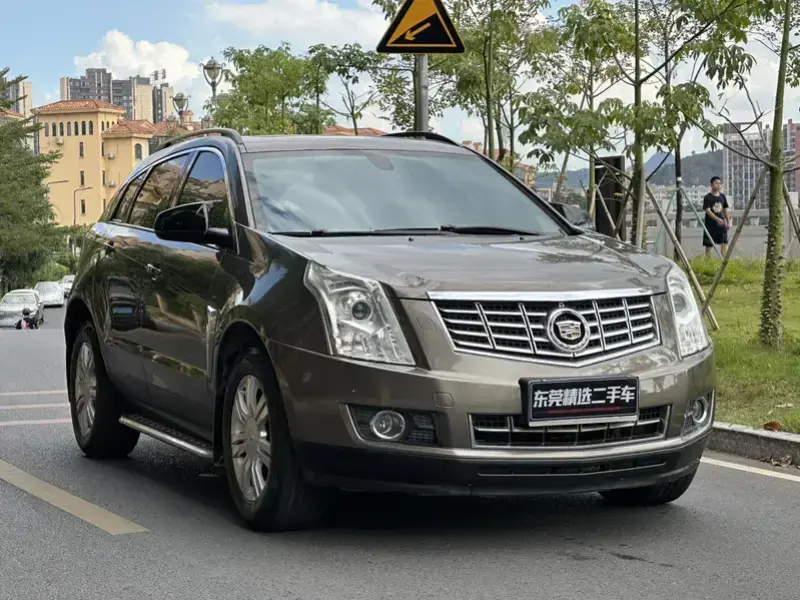 2014 Cadillac SRX с пробегом 120 000 км