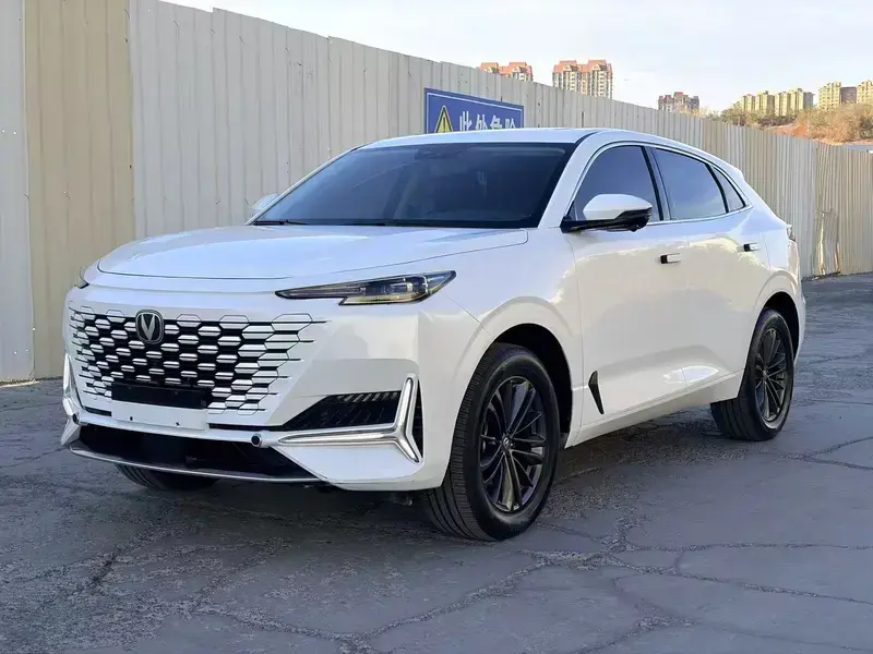 2023 Changan UNI-K с пробегом 43 000 км
