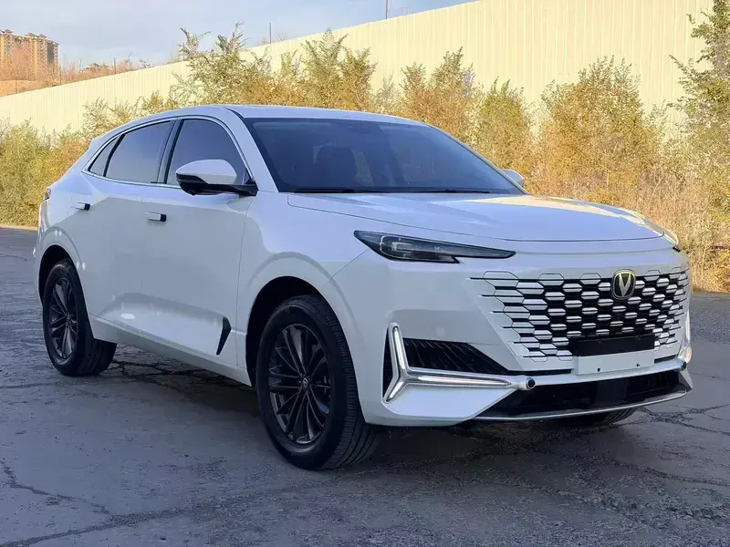 2023 Changan UNI-K с пробегом 43 000 км