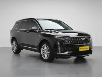 2022 Cadillac XT6 с пробегом 44 700 км