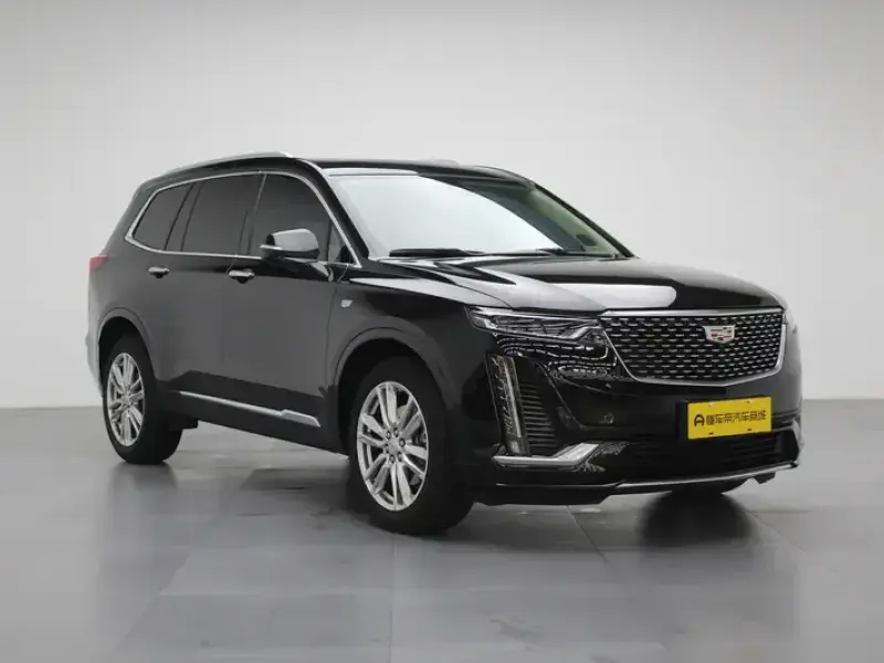 2022 Cadillac XT6 с пробегом 44 700 км