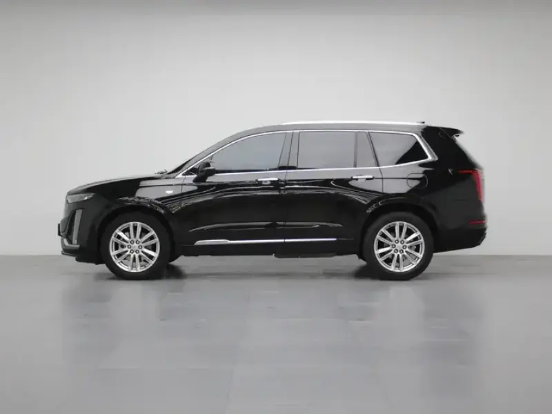 2022 Cadillac XT6 с пробегом 44 700 км