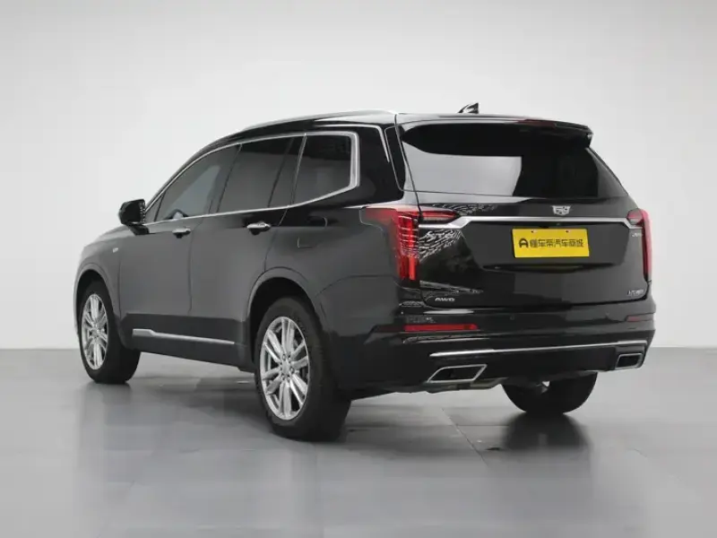 2022 Cadillac XT6 с пробегом 44 700 км