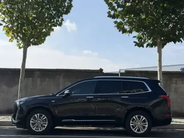 2021 Cadillac XT6 с пробегом 80 000 км