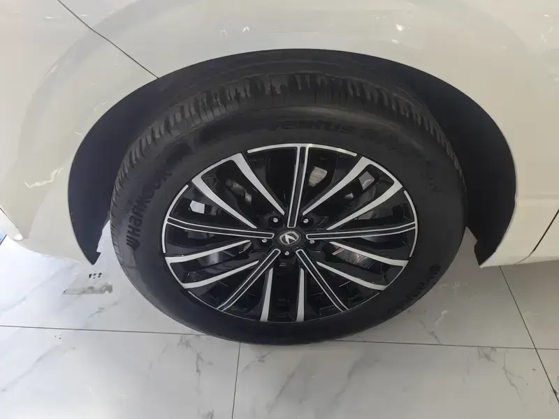 2023 Changan UNI-K с пробегом 87 000 км